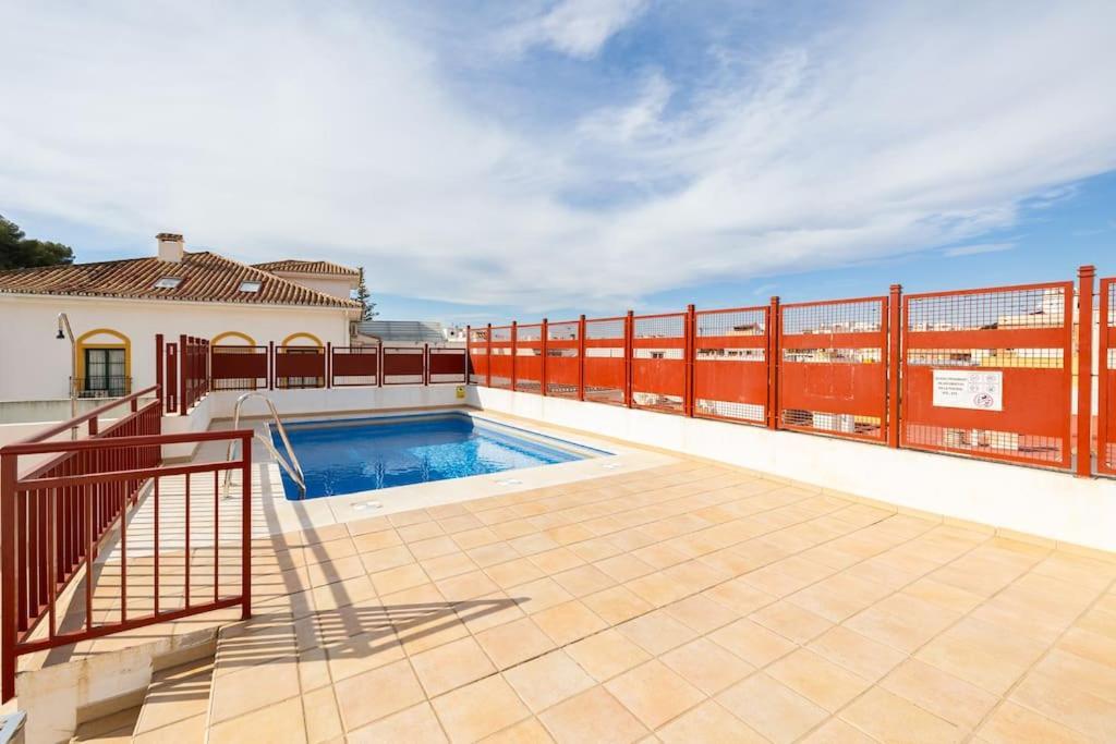 With Pool Appartement