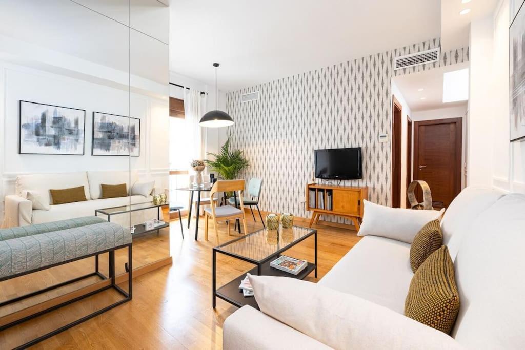 Apartment With Pool Malaga